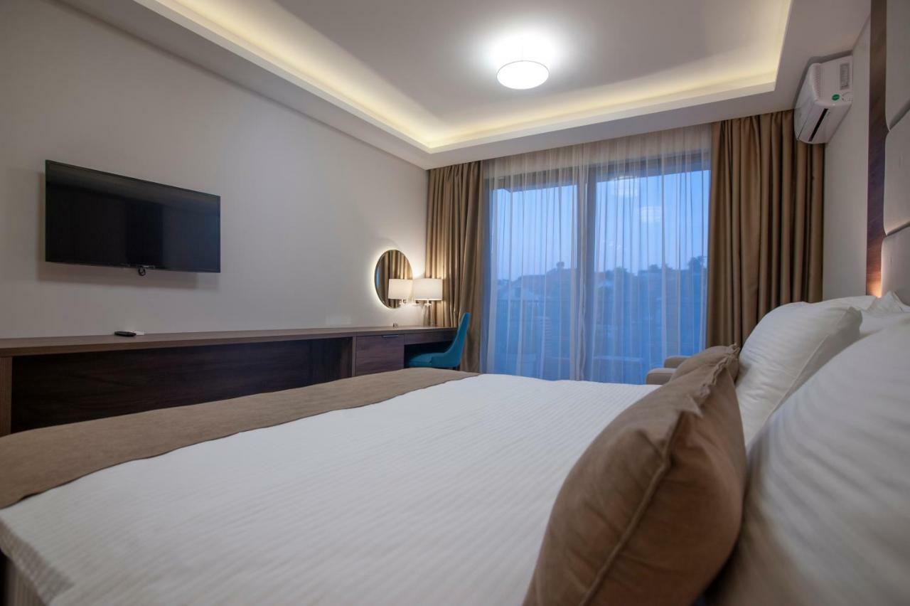 Hotel Twelve By Aycon Budva Exterior foto